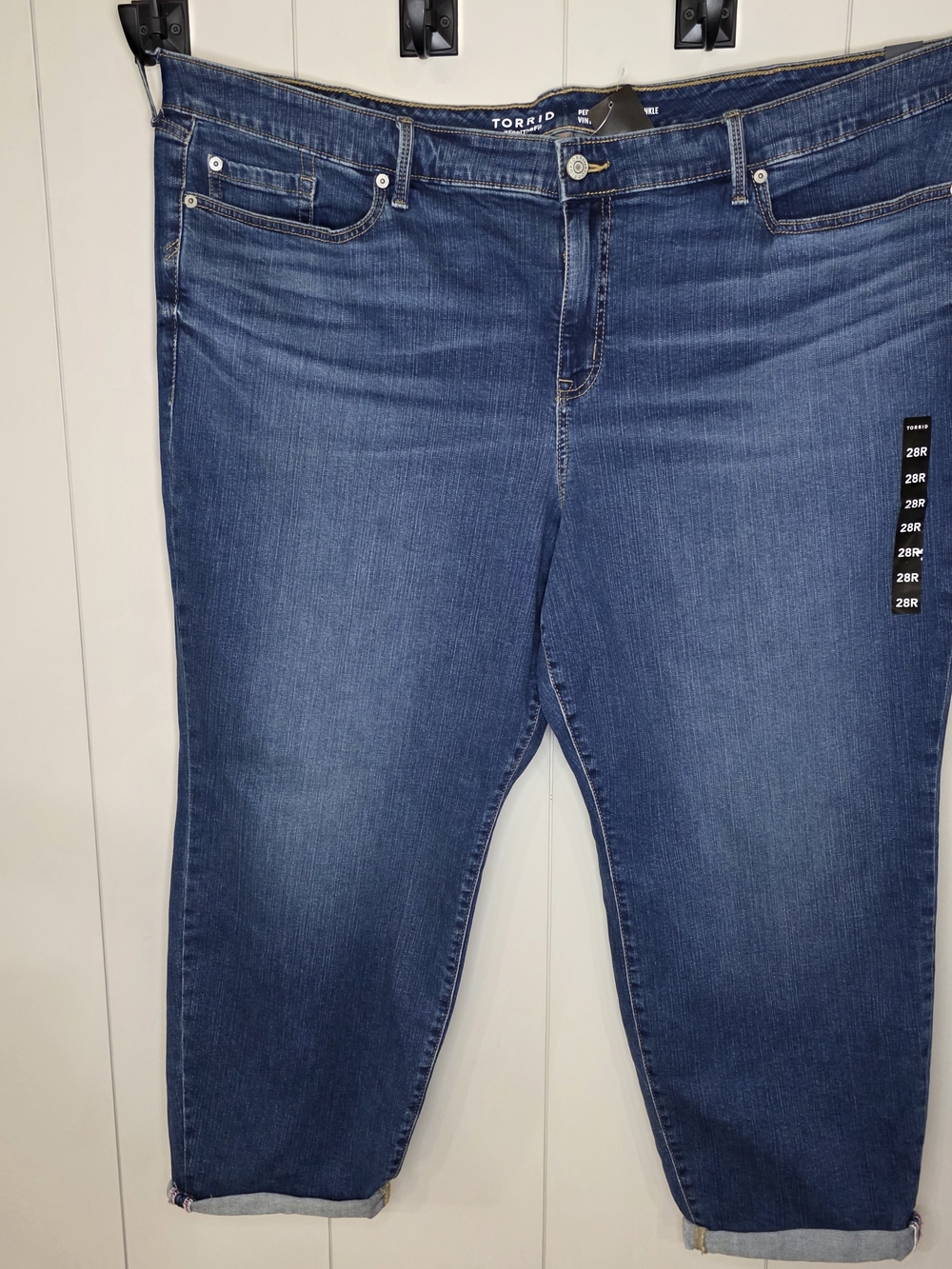 torrid Indigo Boyfriend Jeans - Medium Blue Wash Sz 28R